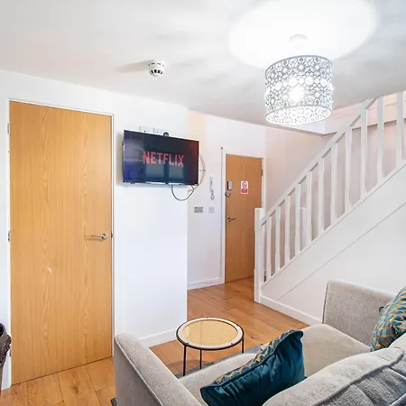 Apartment Bv Modern Near Kirkstall Shopping Centre Leeds (West Yorkshire)